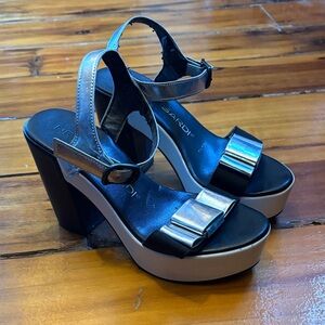 RDI Metallic Black Platform Sandals